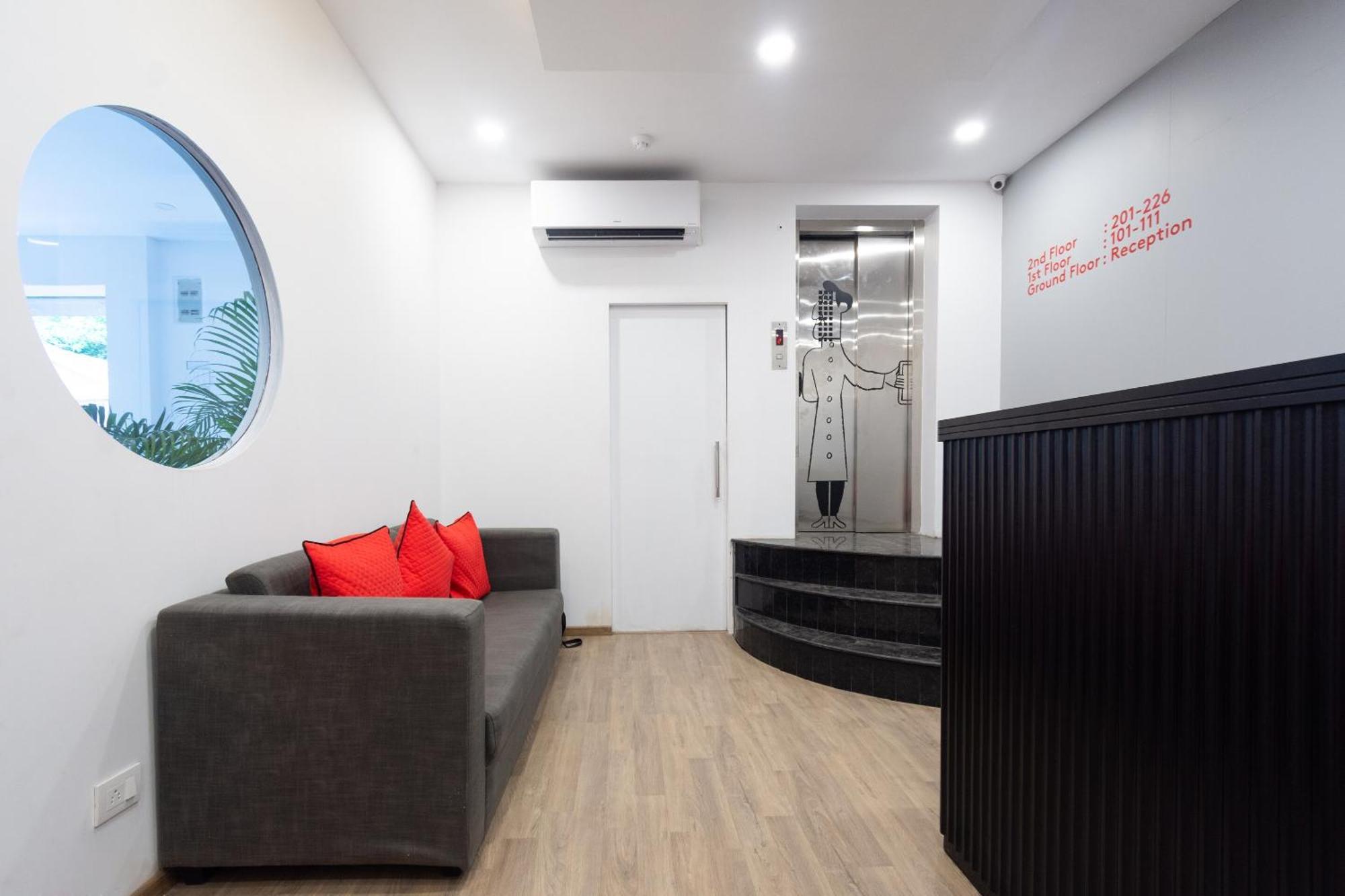 Townhouse Hotel Mannat International Калькутта Экстерьер фото