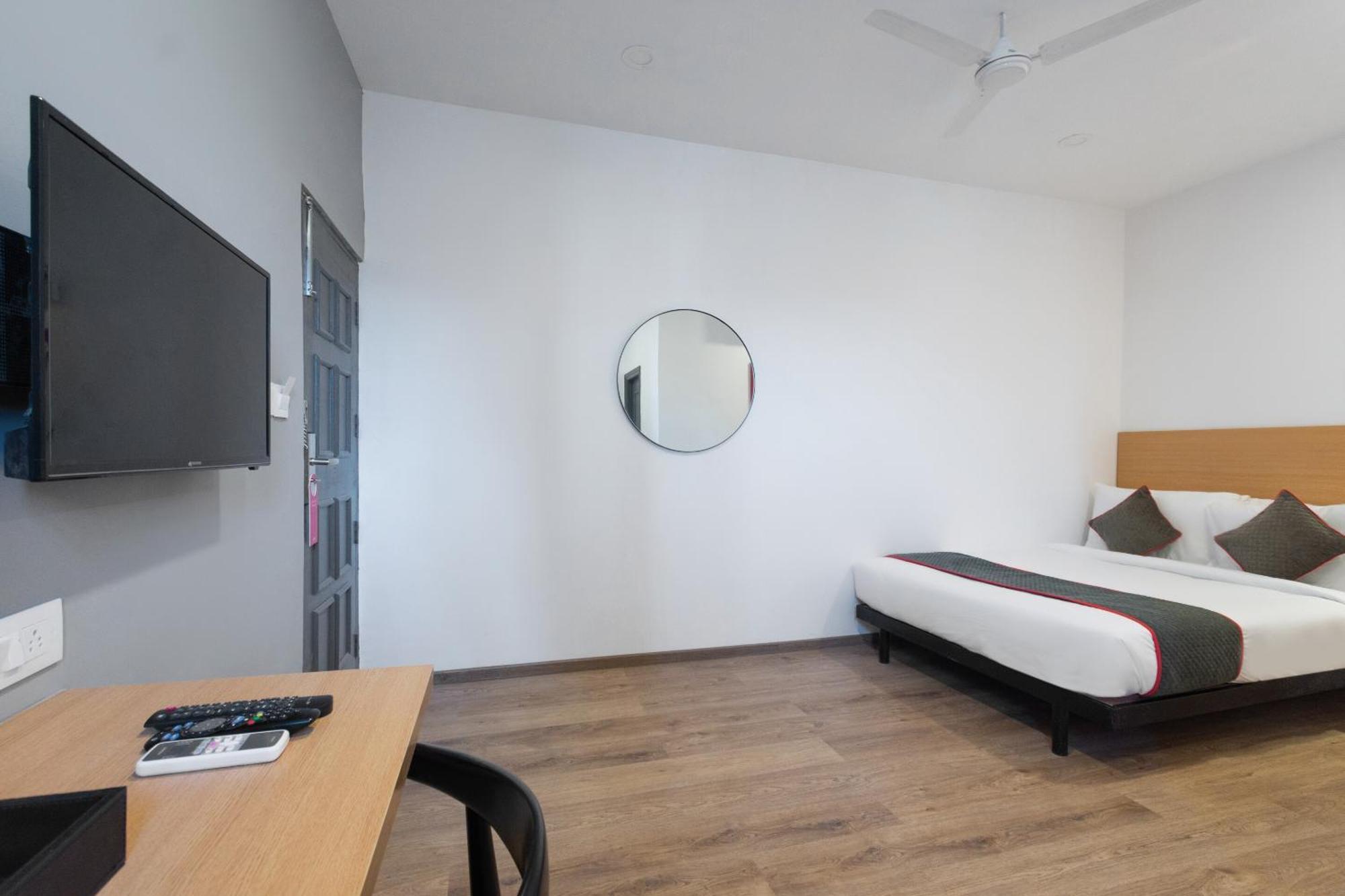 Townhouse Hotel Mannat International Калькутта Экстерьер фото