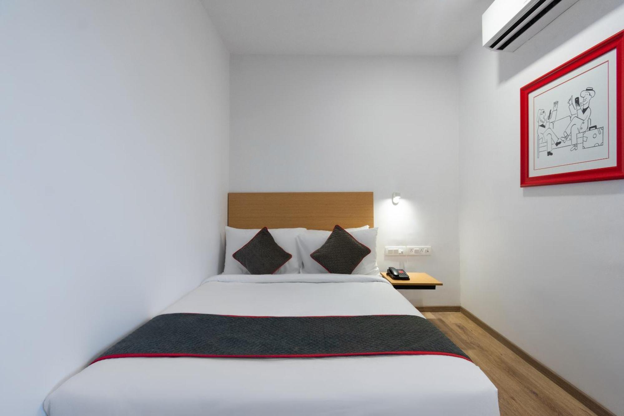 Townhouse Hotel Mannat International Калькутта Экстерьер фото