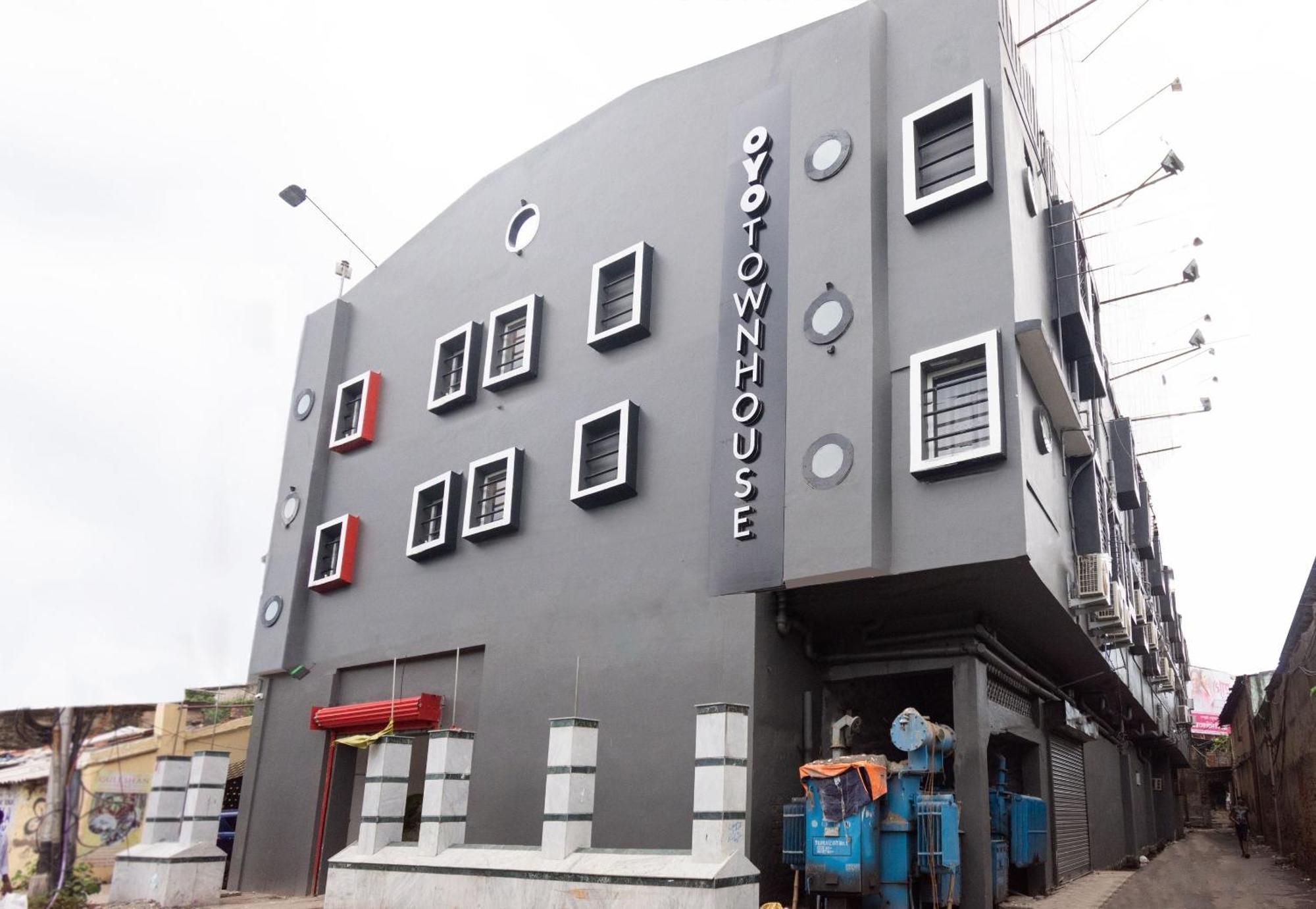 Townhouse Hotel Mannat International Калькутта Экстерьер фото