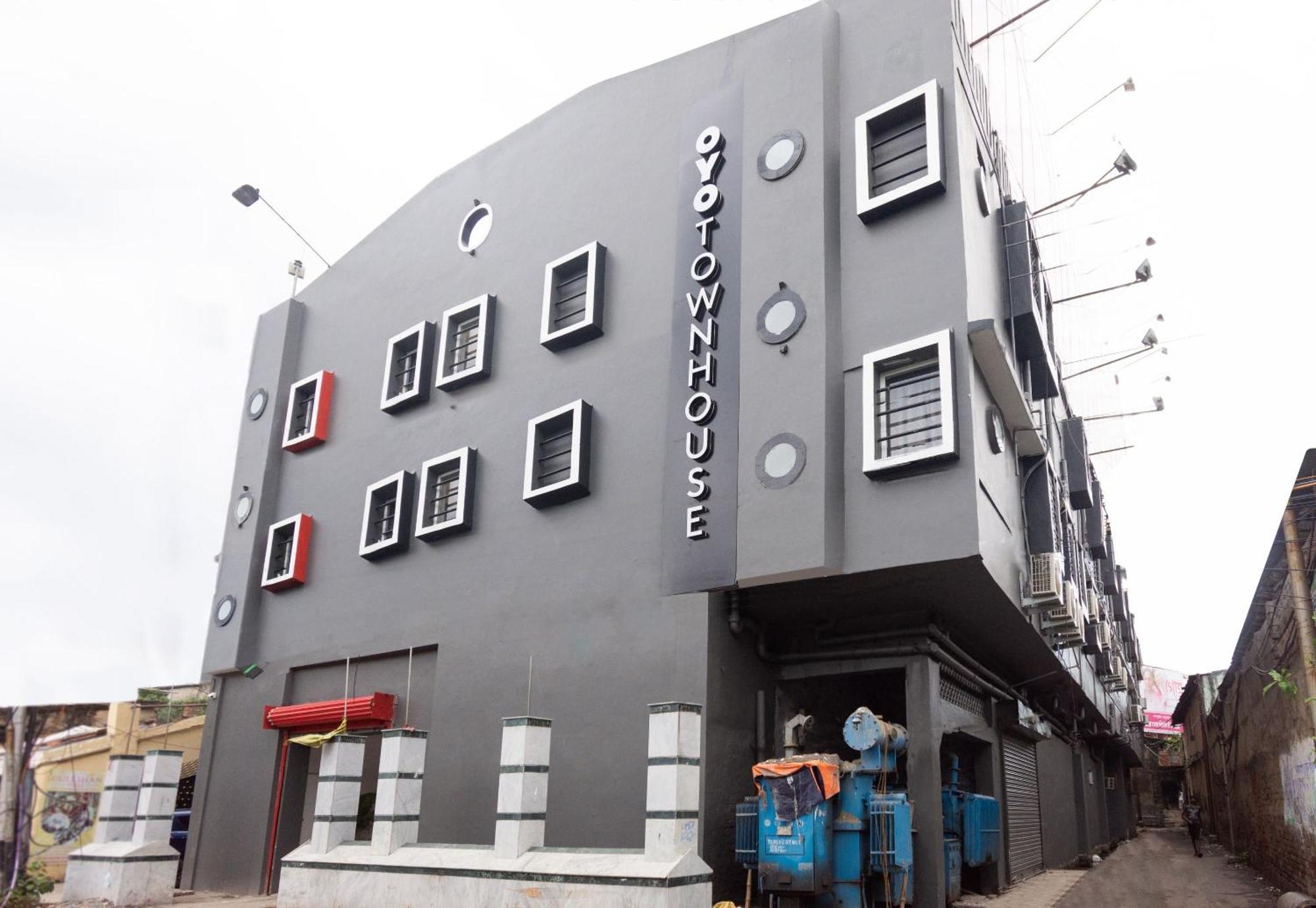 Townhouse Hotel Mannat International Калькутта Экстерьер фото