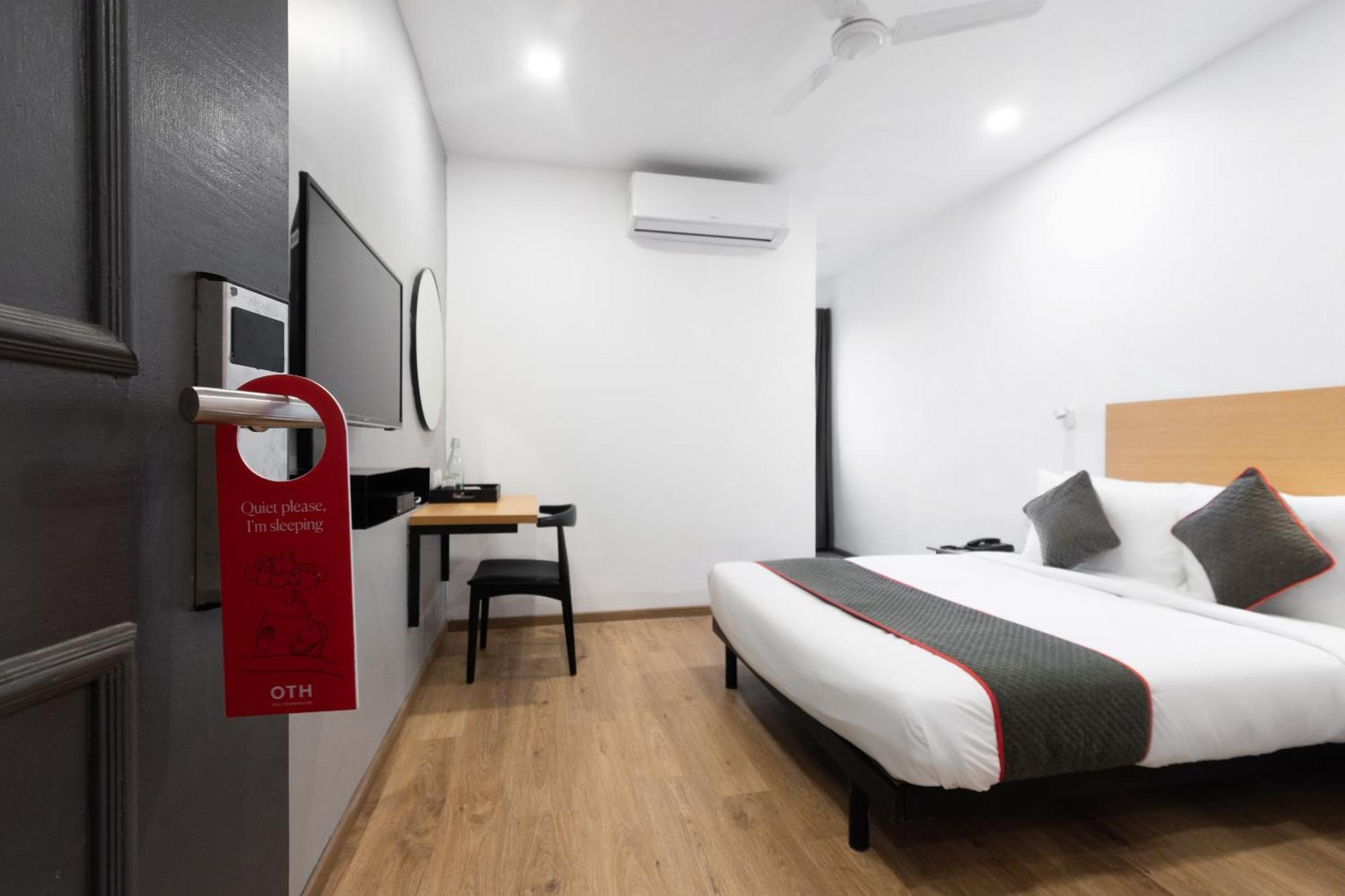 Townhouse Hotel Mannat International Калькутта Экстерьер фото